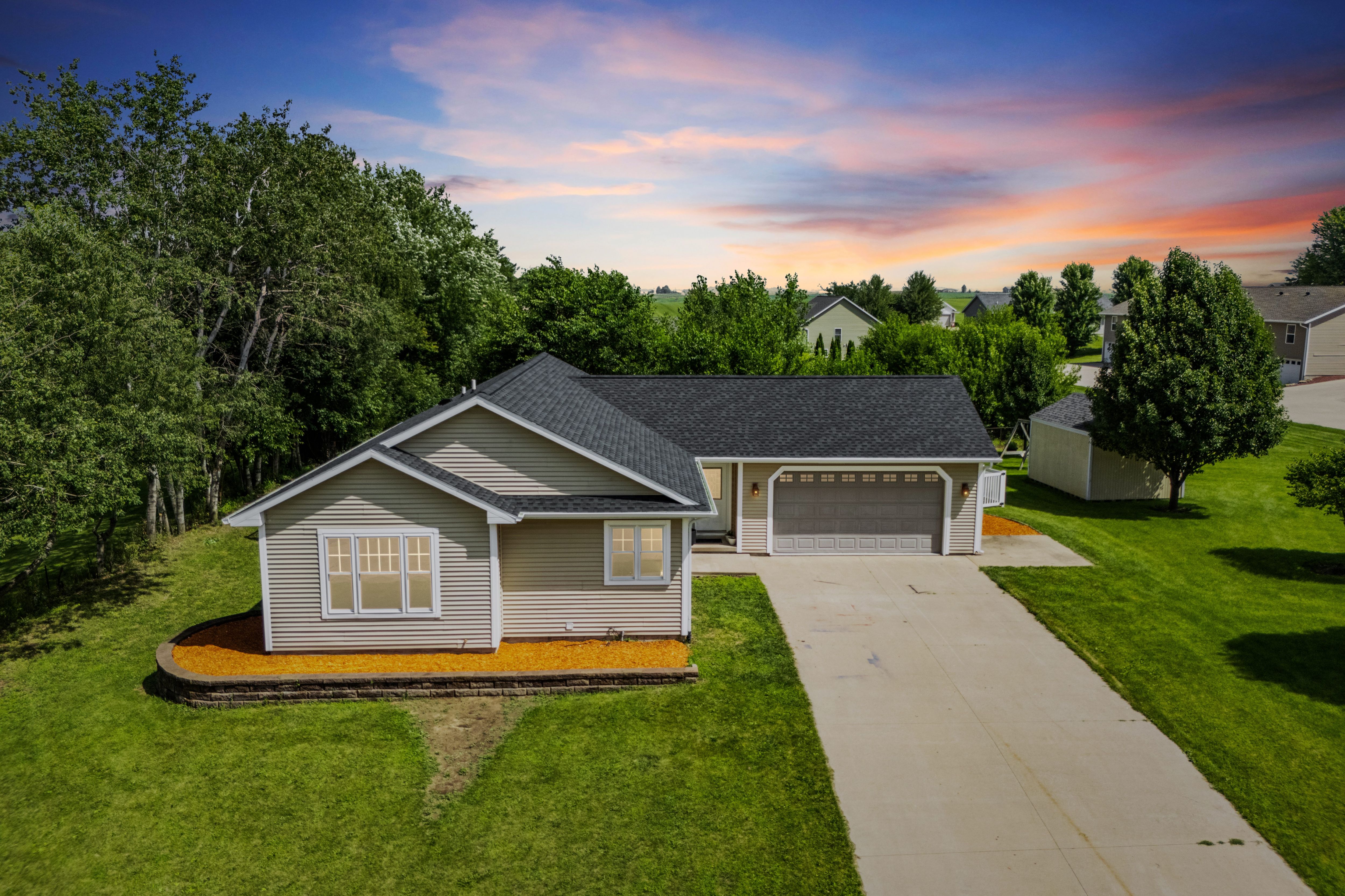 Listing Photo: 47-501 780 Country Club Ct Drone   - ok